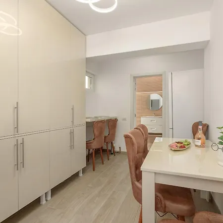Spacious 3Br Retreat In Central Bucarest Esterno foto